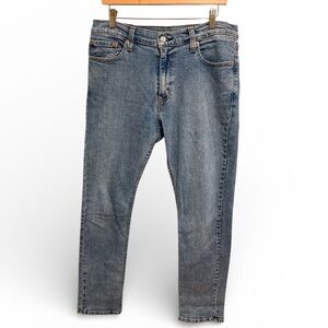 Classic Men’s Levi's 511 Slim Fit Jeans - Medium Wash - Size 33x32